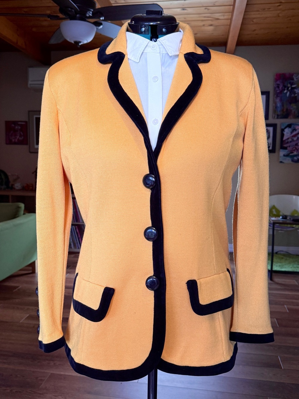 Vintage St. John Marie Gray Women's Yellow Blazer with Black Velvet Trim Sz 10
